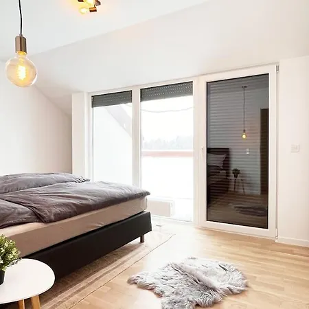 Stilvolles Und Geraeumiges Penthouse